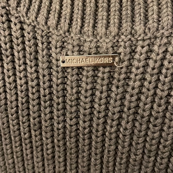 Michael Kors Turtleneck Sweater - Picture 4 of 4